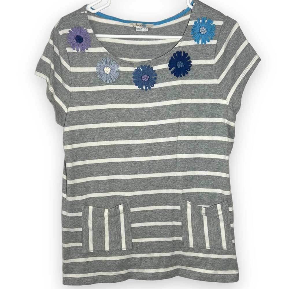 Boden Embroidered Floral Gray and White Short Sleeve